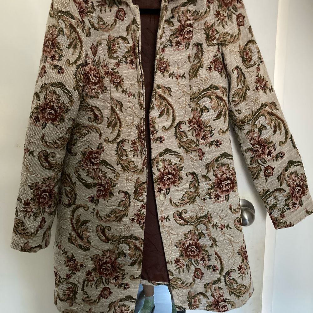 Kenar Beige Floral Women's Cape